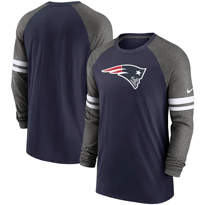 T-shirt à manches longues Performance Raglan Nike pour hommes, bleu marine/charbon, New England Patriots