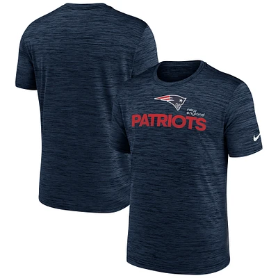 T-shirt Nike bleu marine New England Patriots Blitz Velocity Modern Performance pour homme