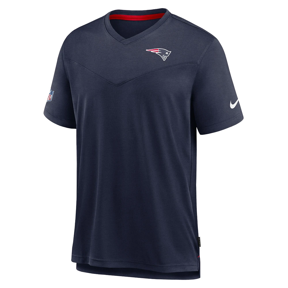 Men's Nike Navy New England Patriots Sideline Coach Chevron Lock Up Logo V-Neck Performance T-Shirt