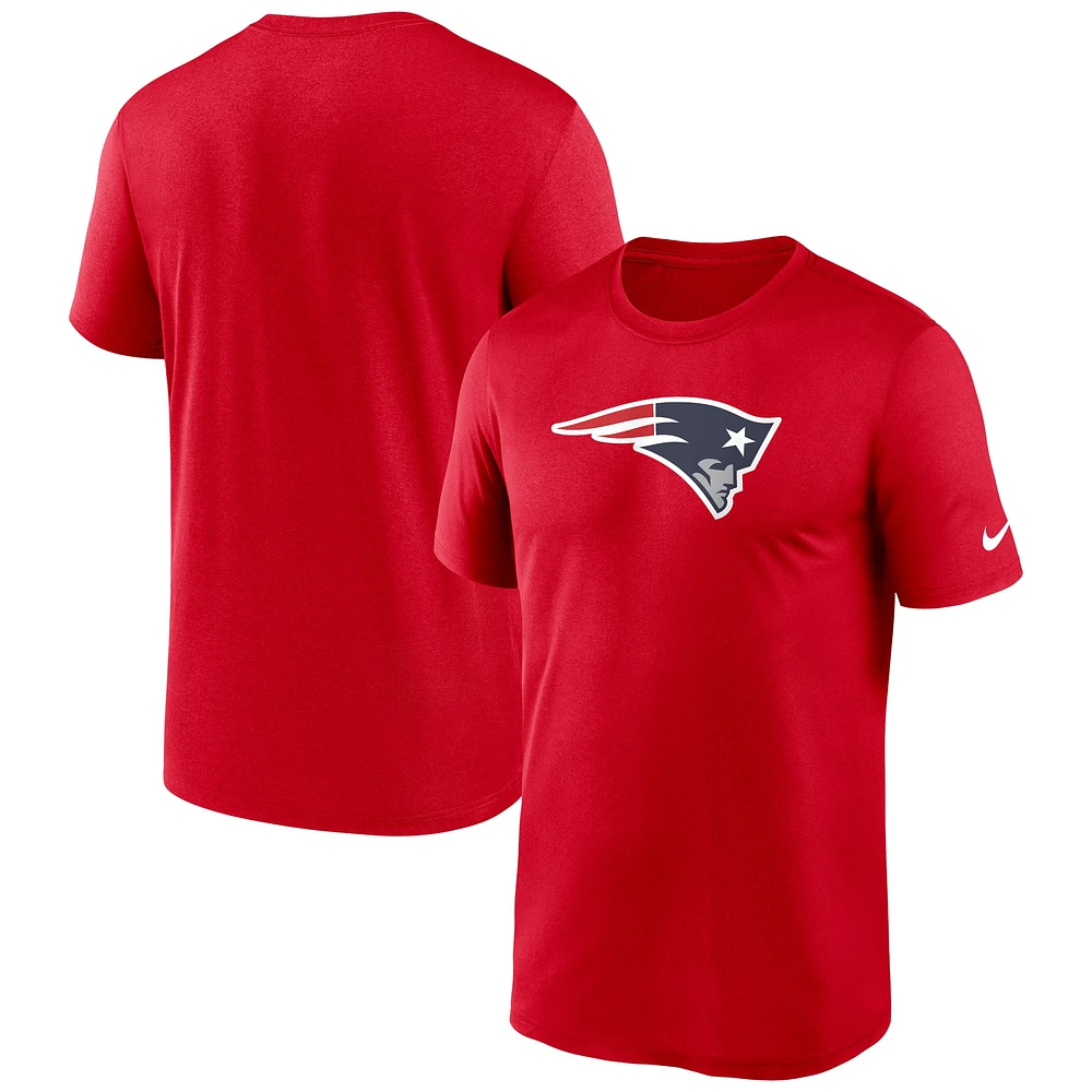 T-shirt de performance avec logo Legend des Patriots la Nouvelle-Angleterre Nike rouge pour homme