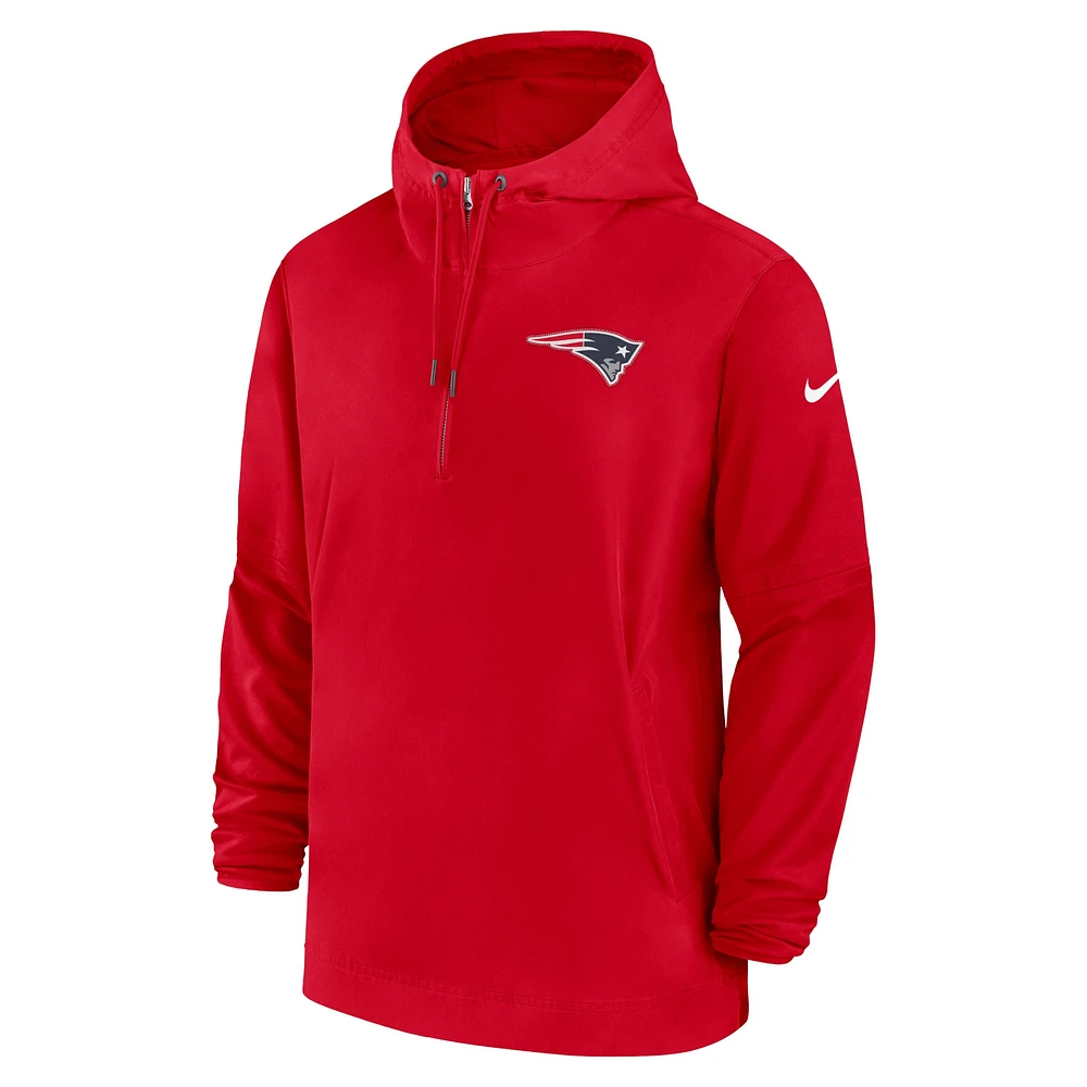 Sweat à capuche demi-zip Nike rouge New England Patriots Sideline pour homme