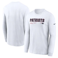 Men's Nike White New England Patriots Sideline Infograph Lock Up Performance Long Sleeve T-Shirt