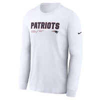 Men's Nike White New England Patriots Sideline Infograph Lock Up Performance Long Sleeve T-Shirt