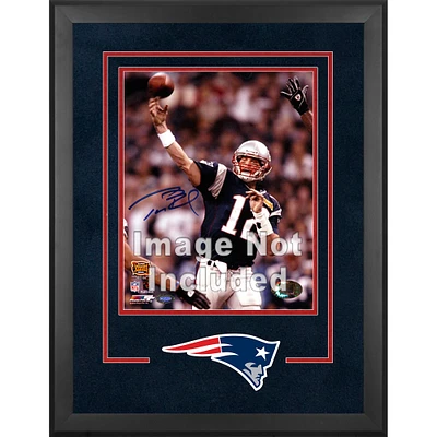 Cadre photo vertical de luxe New England Patriots 16'' x 20'' avec logo de l'équipe