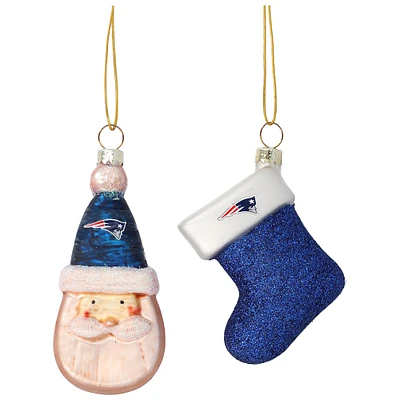 Ensemble de deux décorations en verre soufflé Père Noël et chaussettes des New England Patriots