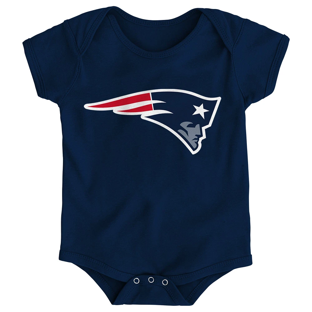 Newborn & Infant Navy New England Patriots Team Logo Bodysuit