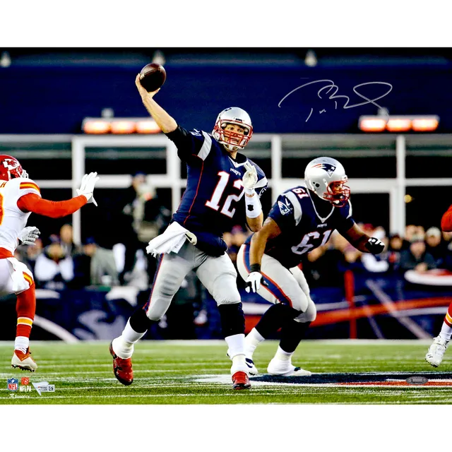 Tom Brady New England Patriots Autographed 16 x 20 6-Time