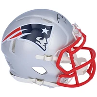 Casque Riddell Speed ​​Mini autographié par Tom Brady des New England Patriots