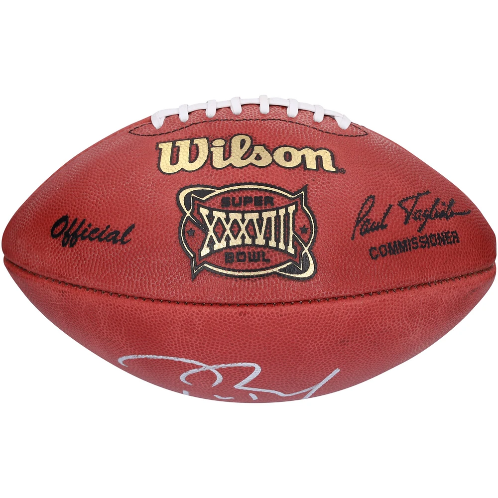 Ballon de football professionnel Wilson autographié par Tom Brady des New England Patriots lors du Super Bowl XXXVIII