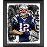 Tom Brady New England Patriots Photographie encadrée 20'' x 24'' dans la zone