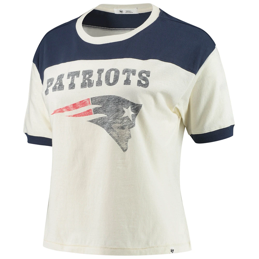 T-shirt court Billie des Patriots de la Nouvelle-Angleterre '47 crème/bleu marine pour femme