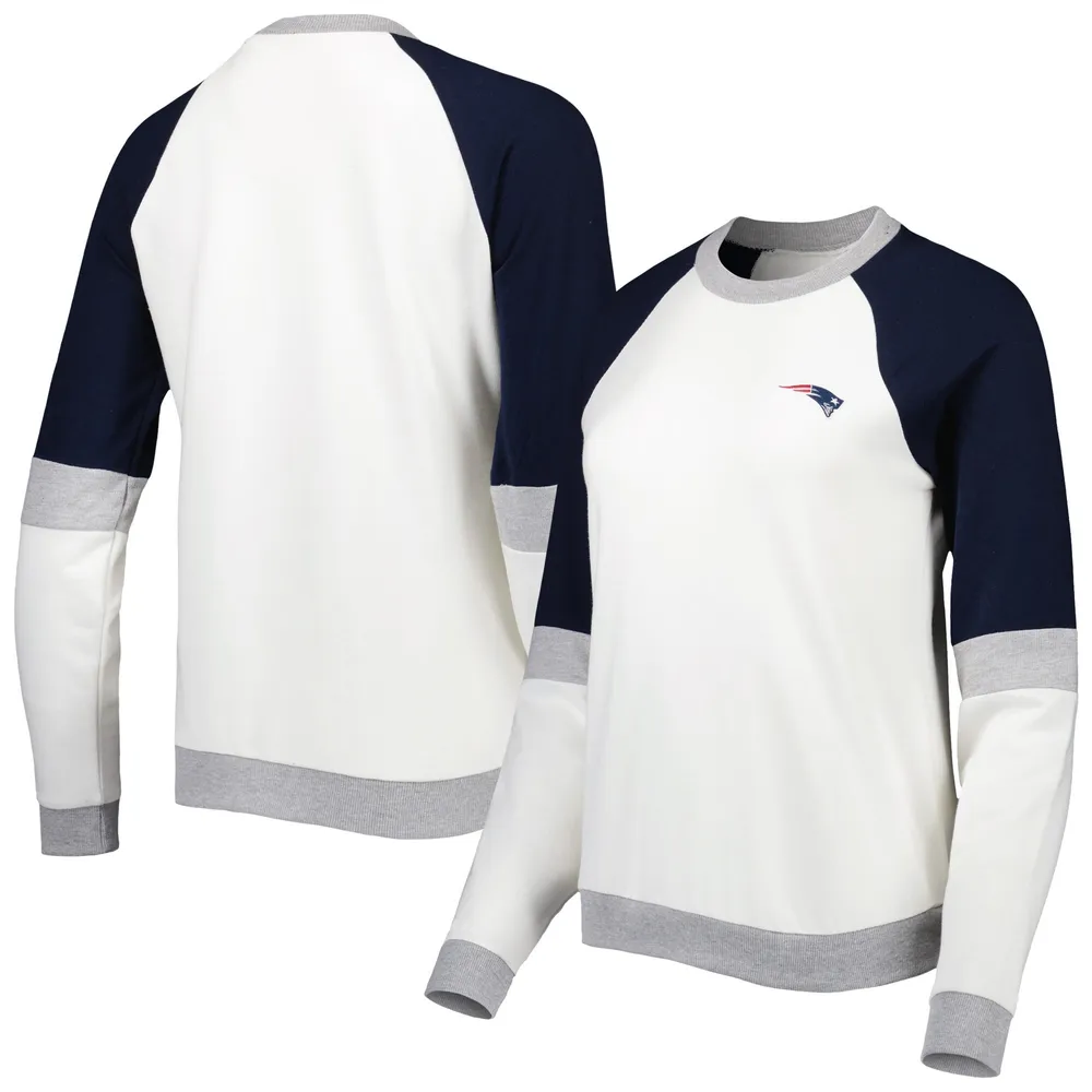 Men's Antigua Navy/Heather Gray New England Patriots Victory Colorblock Pullover Hoodie