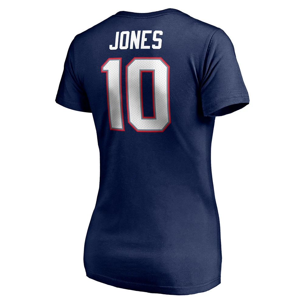 T-shirt à col en V avec logo Fanatics Mac Jones des New England Patriots pour femmes, icône du joueur, nom et numéro