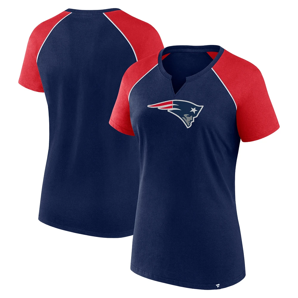 T-shirt raglan pailleté bleu marine/rouge pour femme des New England Patriots