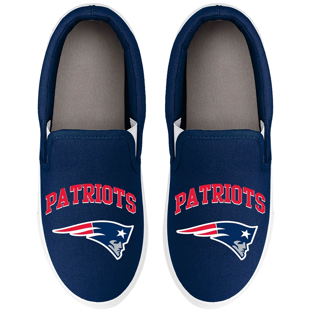 Baskets à enfiler avec grand logo FOCO New England Patriots pour femmes