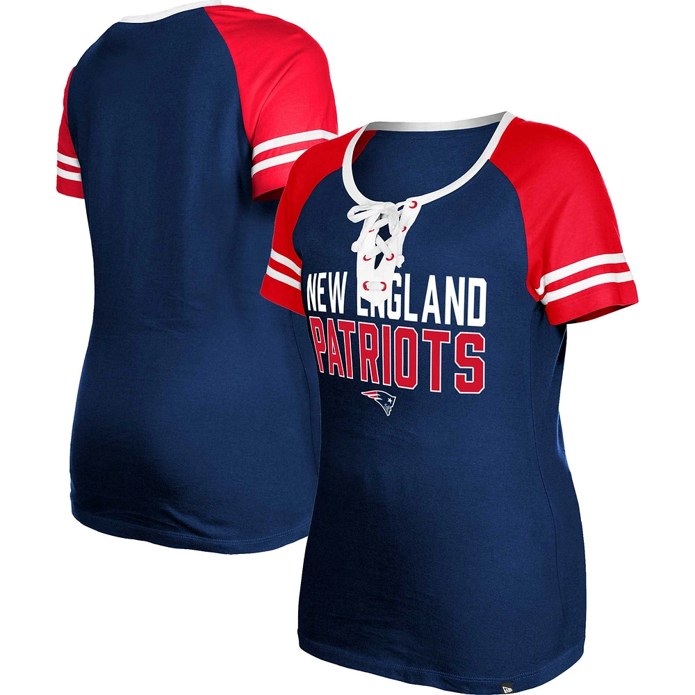 T-shirt à lacets raglan des New England Patriots Era bleu marine pour femme