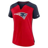 T-shirt à encolure crantée Nike New England Patriots Impact Exceed Performance pour femme, rouge/bleu marine