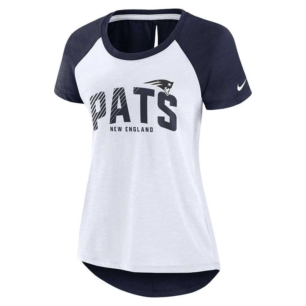 T-shirt raglan à découpe dans le dos des New England Patriots Nike blanc/bleu marine chiné pour femme