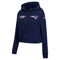 Sweat à capuche zippé avec logo fendu Pro Standard bleu marine pour femme des New England Patriots