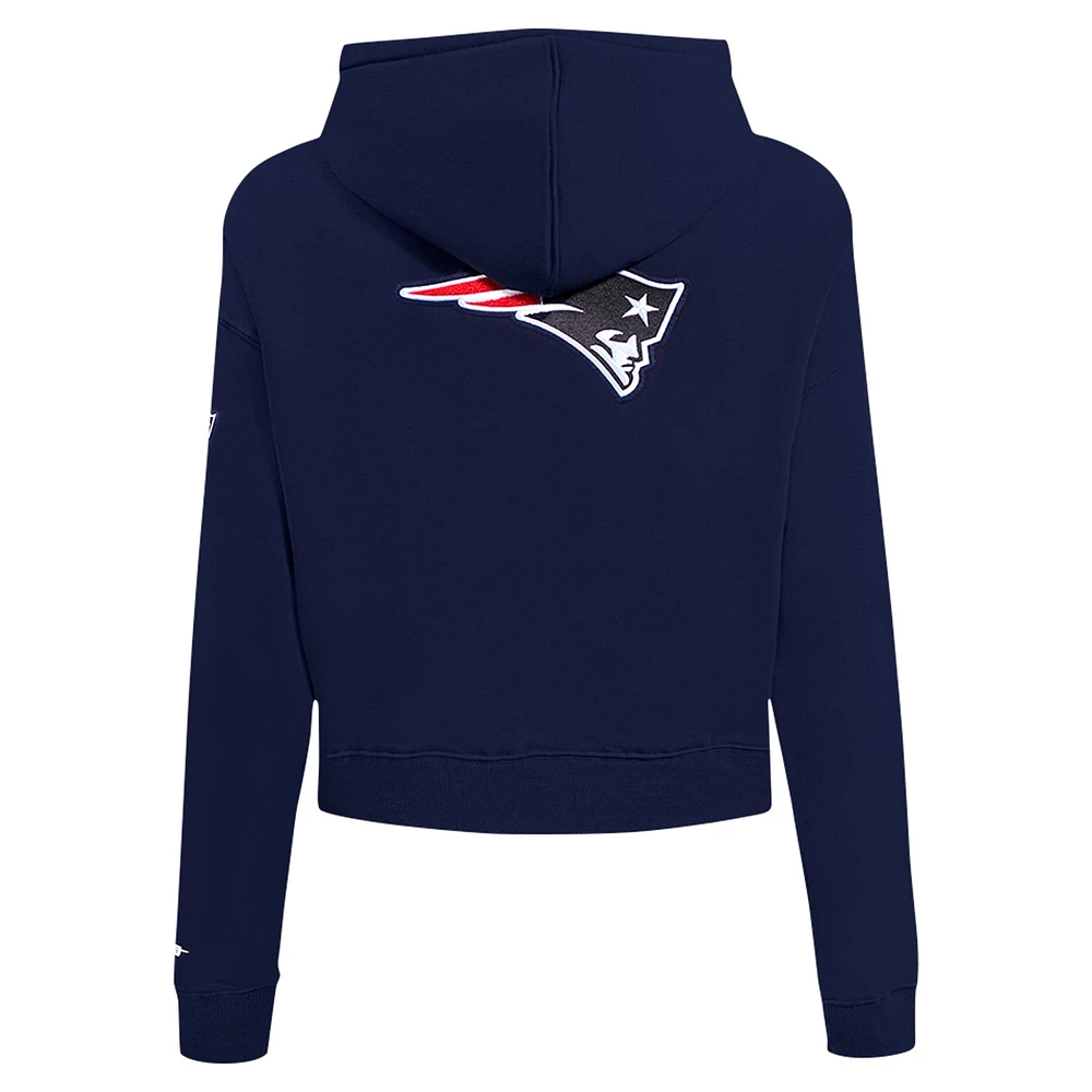 Sweat à capuche zippé avec logo fendu Pro Standard bleu marine pour femme des New England Patriots