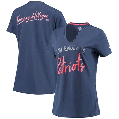 T-shirt à col en V Tommy Hilfiger New England Patriots Riley pour femme, bleu marine