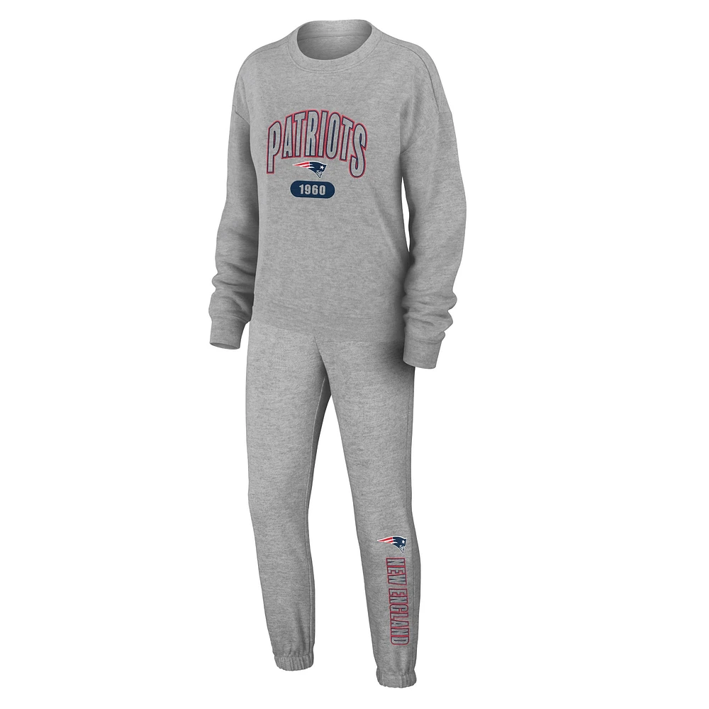 Women's WEAR by Erin Andrews Heather Gray New England Patriots Knit Long Sleeve Tri-Blend T-Shirt & Pants Sleep Set