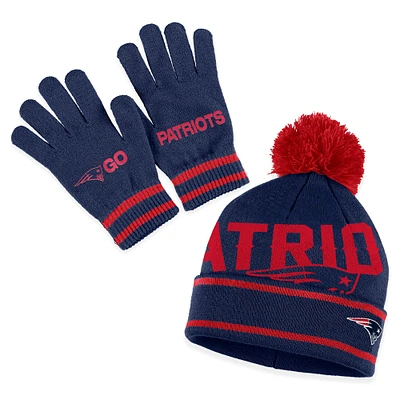 Women's WEAR by Erin Andrews Navy Patriots de la Nouvelle-Angleterre Bonnet en tricot à double revers en jacquard avec pompon et ensemble de gants