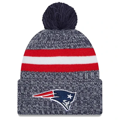 Bonnet en tricot à revers Sideline New Era New England Patriots 2023 bleu marine avec pompon pour jeune