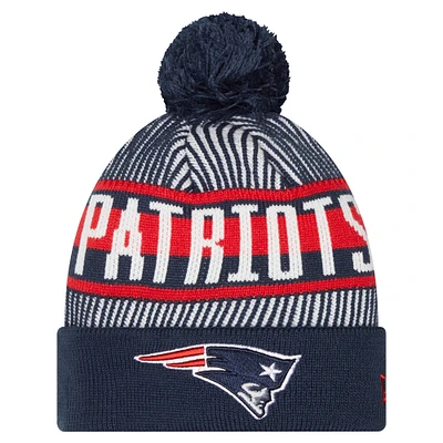 Bonnet en tricot à revers rayé New Era New England Patriots pour jeune avec pompon