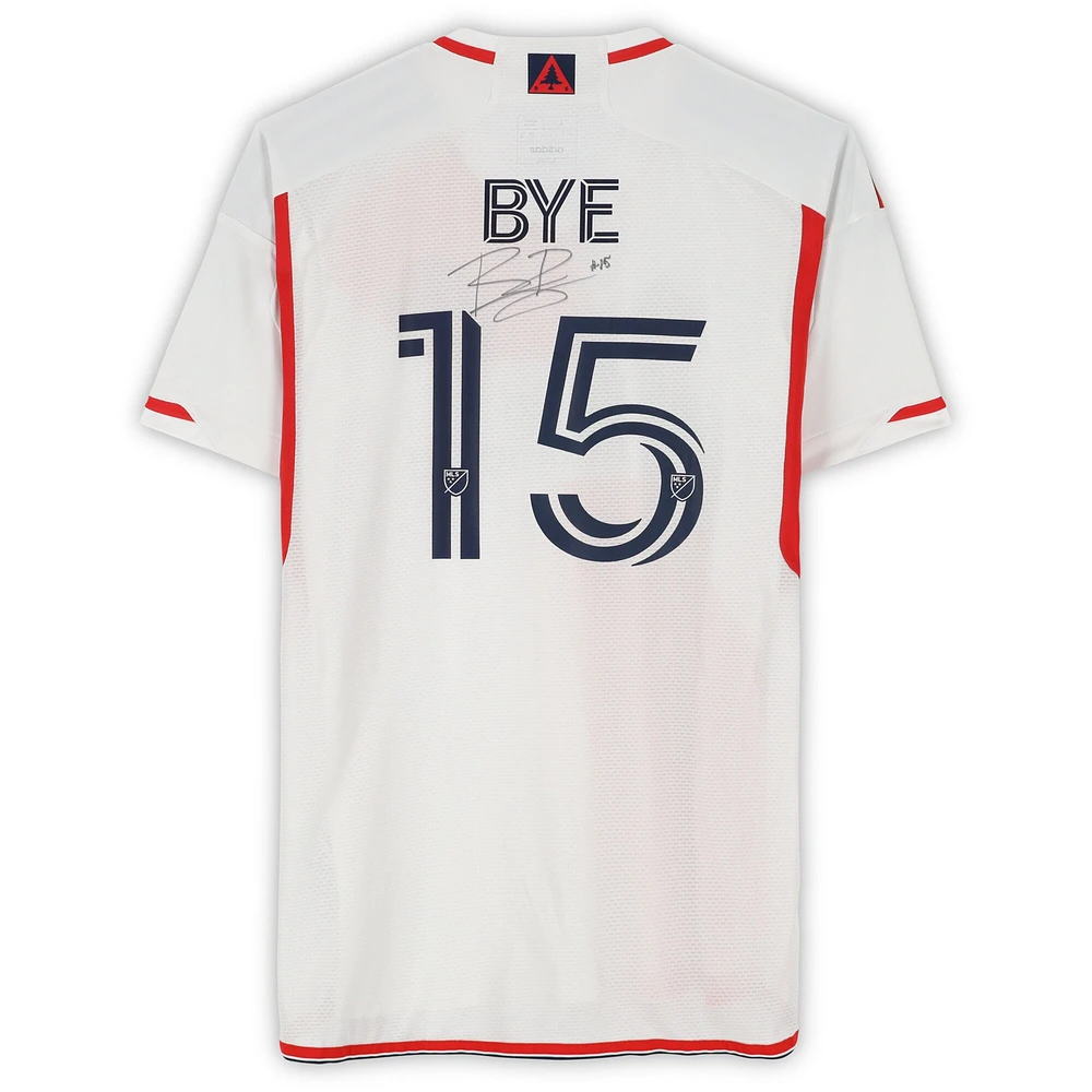 Maillot adidas blanc dédicacé Brandon Bye des New England Revolution n° 15, utilisé lors du match, saison 2024 de la MLS - Taille L