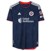 Maillot bleu marine dédicacé Christian Makoun New England Revolution #6 de la saison 2023 de la MLS