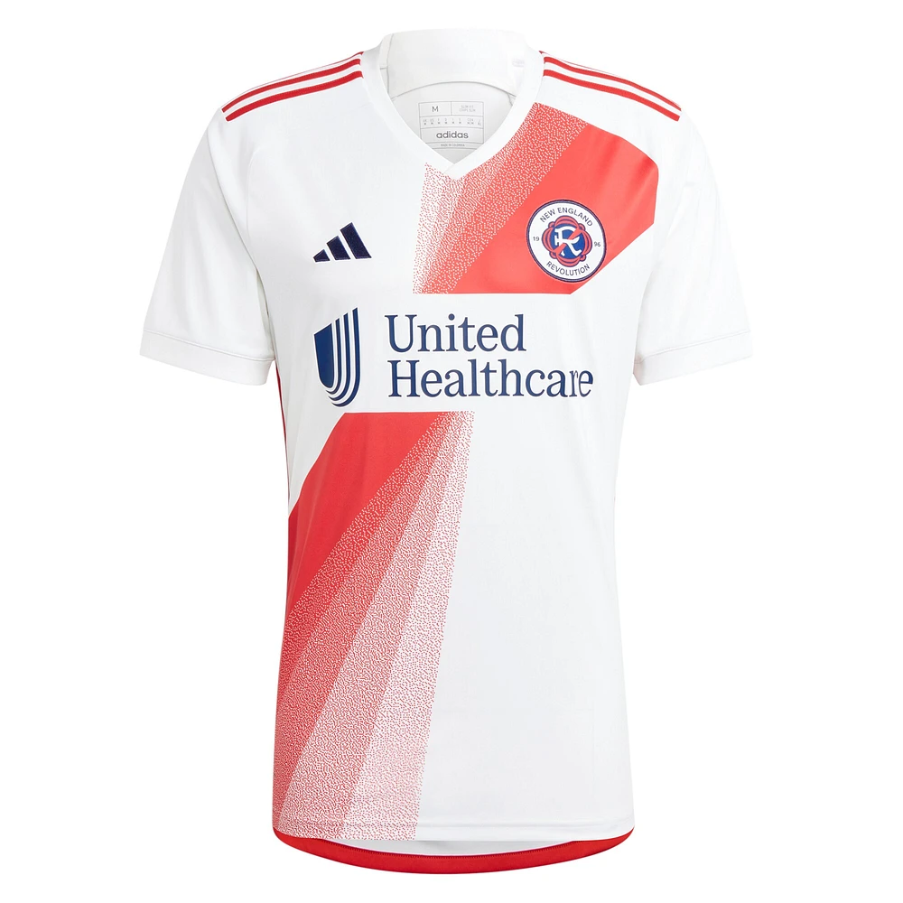 Maillot Adidas Carles Gil New England Revolution 2023 Defiance Replica pour Homme Blanc