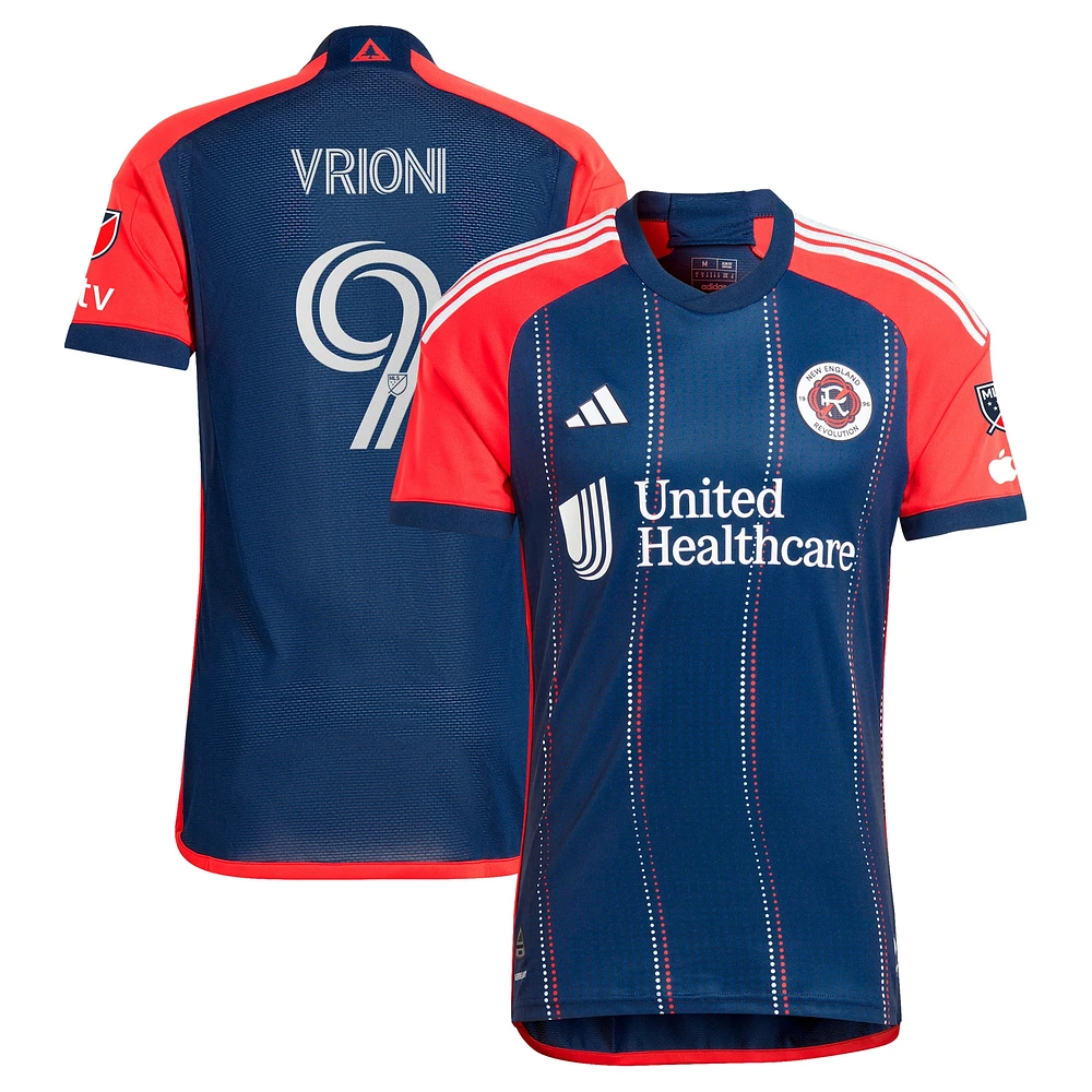 Maillot de joueur authentique Giacomo Vrioni adidas New England Revolution 2024 Boston Tea Party pour homme