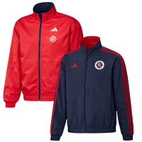 Veste d'équipe réversible à fermeture éclair intégrale New England Revolution 2023 On-Field Anthem adidas pour homme bleu marine/rouge