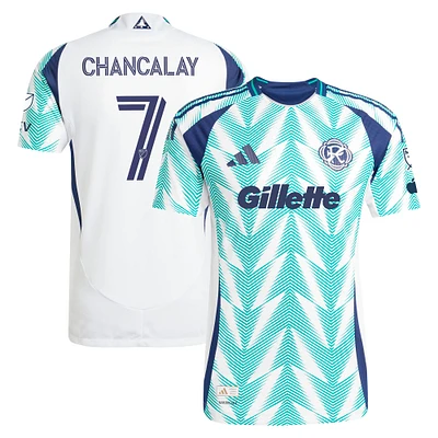 Maillot de joueur authentique adidas Tomás Chancalay New England Revolution 2025 Eastern White Pine x Flag of pour homme
