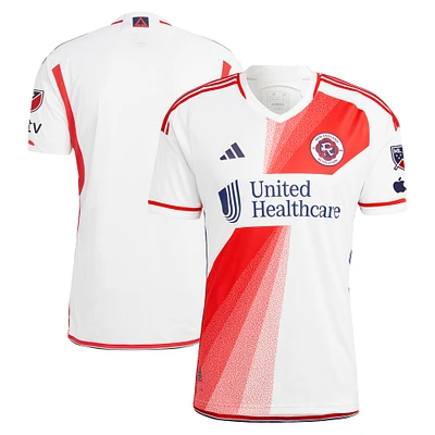 Maillot New England Revolution 2023 Defiance Authentic adidas blanc pour homme