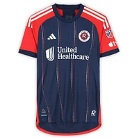 Maillot adidas bleu marine dédicacé par Will Sands des New England Revolution, numéro 23, utilisé lors du match, saison 2024 de la MLS - Taille M