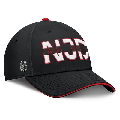 Casquette Flex authentique Pro Rink Team Code des New Jersey Devils noire/rouge Fanatics pour homme