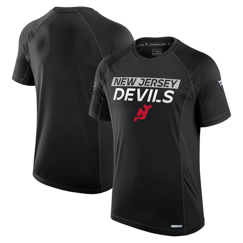 T-shirt authentique Pro Tech noir New Jersey Devils Fanatics pour homme