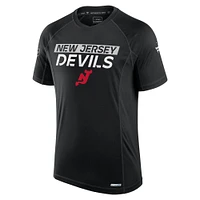 T-shirt authentique Pro Tech noir New Jersey Devils Fanatics pour homme