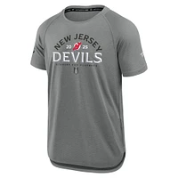 T-shirt de performance authentique Pro Rink Fanatics Heather Grey pour homme, Devils du New Jersey, séries éliminatoires la Coupe Stanley 2025