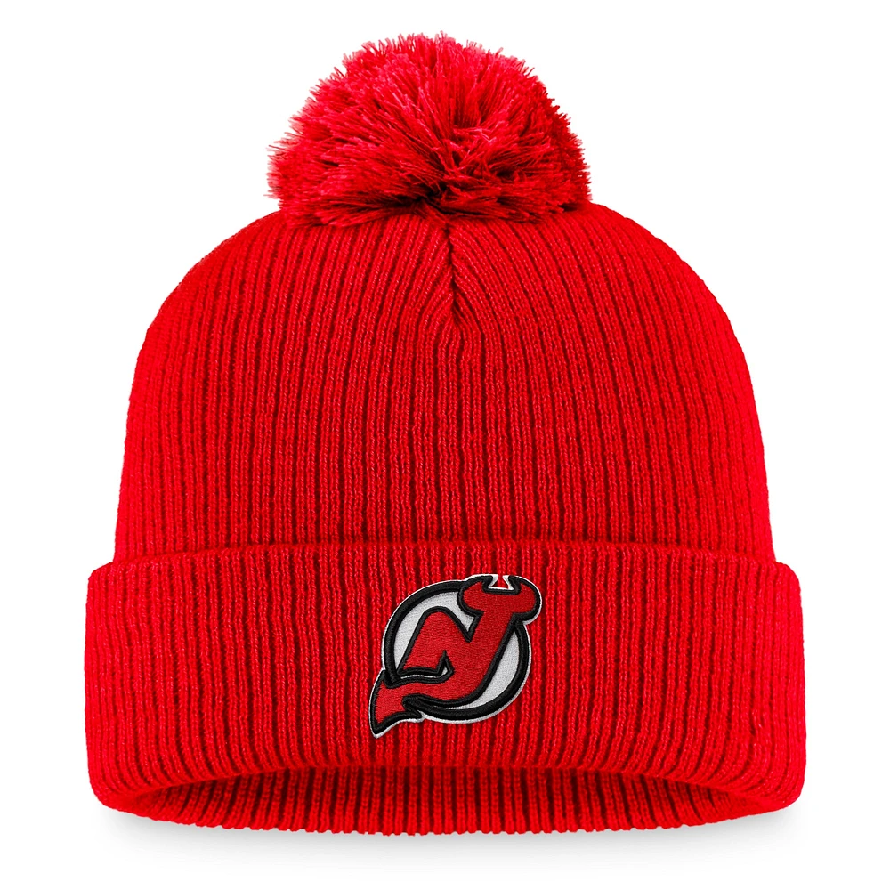 Bonnet en tricot à revers avec logo principal Fanatics Red New Jersey Devils Core pour hommes avec pompon