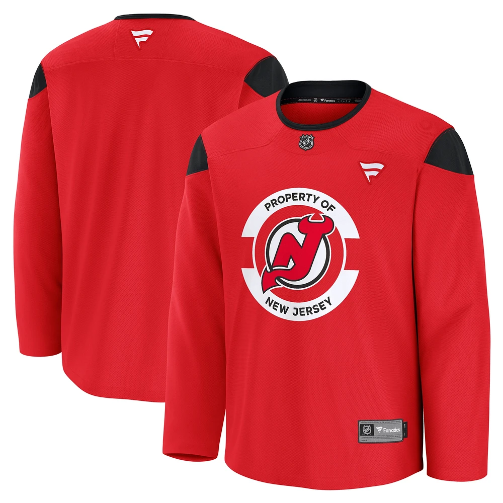 Maillot d'entraînement de l'équipe des New Jersey Devils pour hommes Fanatics Red