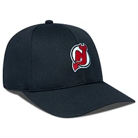 Casquette ajustable structurée Zephyr Insignia Core pour homme de Levelwear, noire, New Jersey Devils