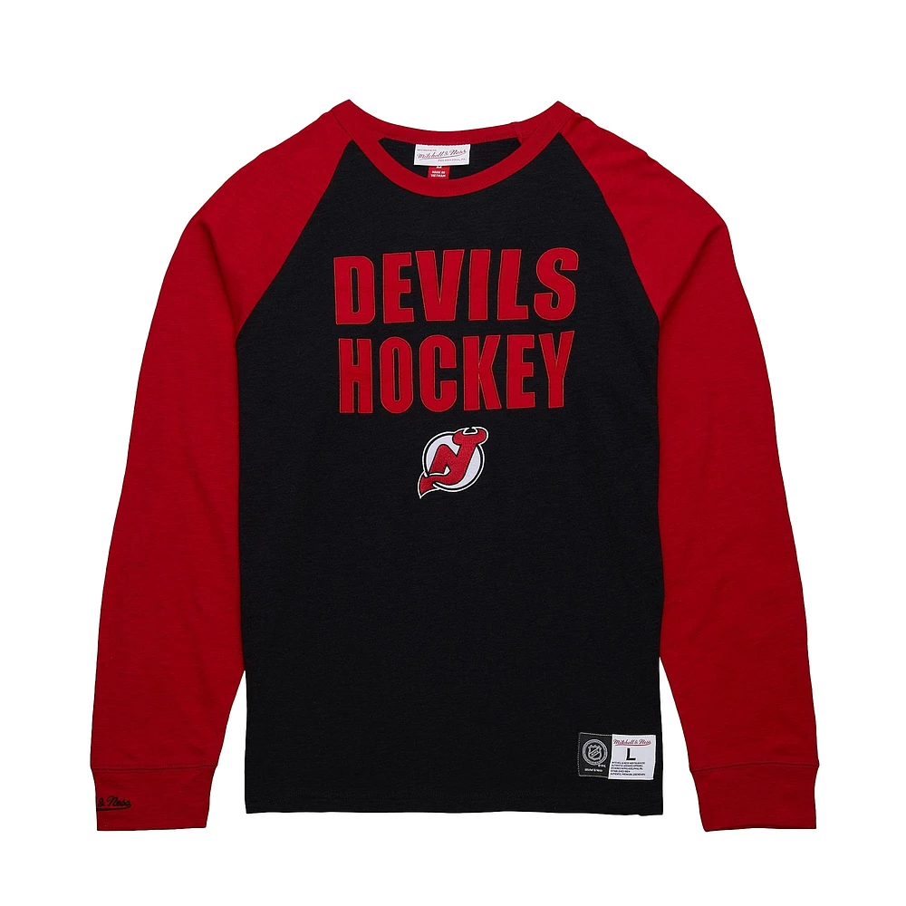 T-shirt à manches longues raglan noir/rouge pour homme Mitchell & Ness New Jersey Devils Legendary Slub