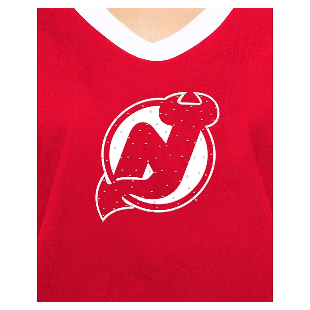 T-shirt rouge New Era Game Day Rhinestuds pour femme des Devils du Jersey