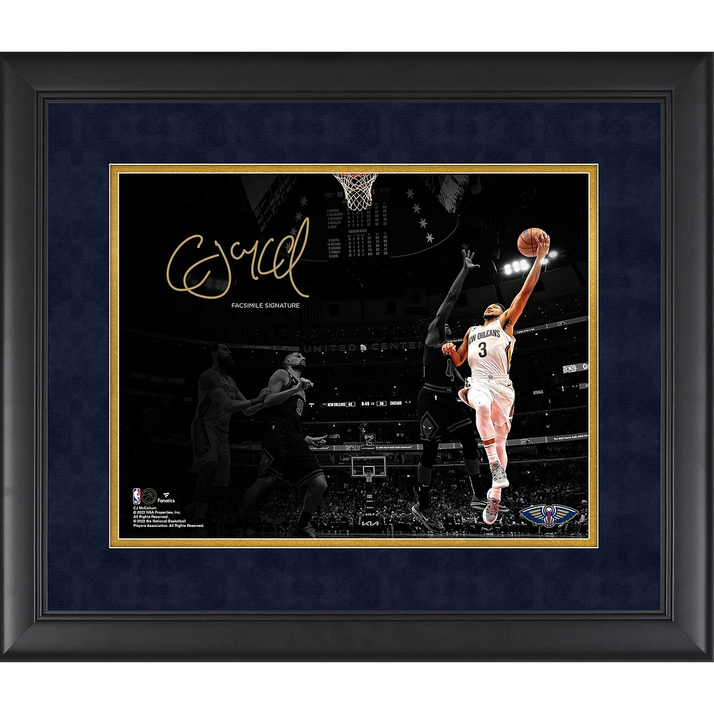 Photographie encadrée de 11" x 14 " de CJ McCollum, New Orleans Pelicans, signature fac-similé