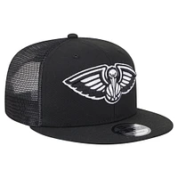 Men's New Era Black New Orleans Pelicans 9FIFTY Snapback Trucker Hat