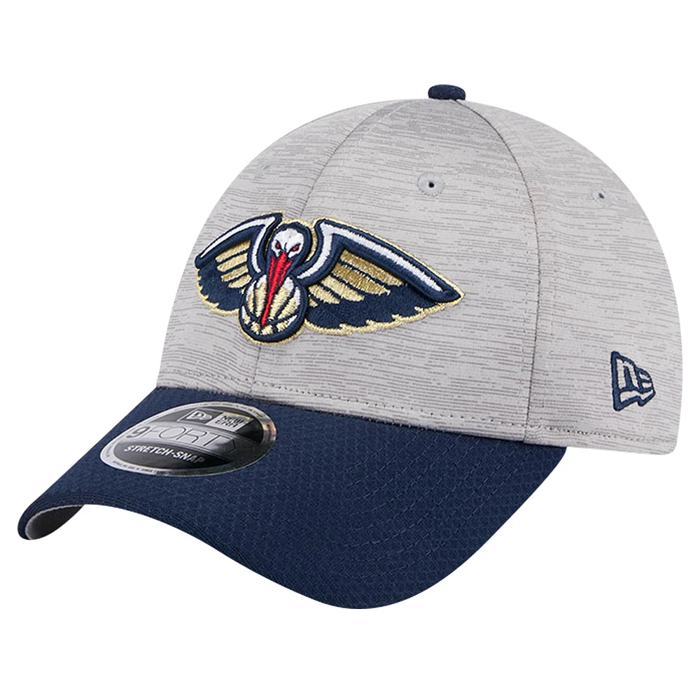 Men's New Era Heather Gray/Navy New Orleans Pelicans Active Digi-Tech Two-Tone 9FORTY Adjustable Hat