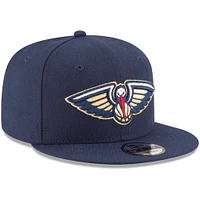 Casquette Snapback 9FIFTY couleur officielle de l'équipe des New Orleans Pelicans New Era pour hommes, bleu marine